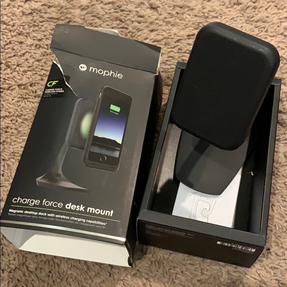 Mophie charge force desk mount